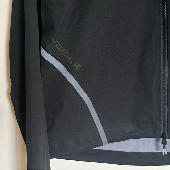Bjorn Daehlie Skyrun Jacket - Picture 7 of 9